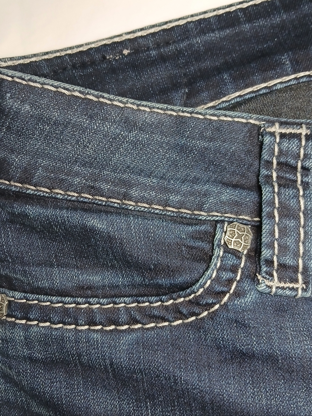 Silver Women's  Jeans Suki Size 28 x 31 Mid Rise Super Skinny Stretch - Picture 6 of 12